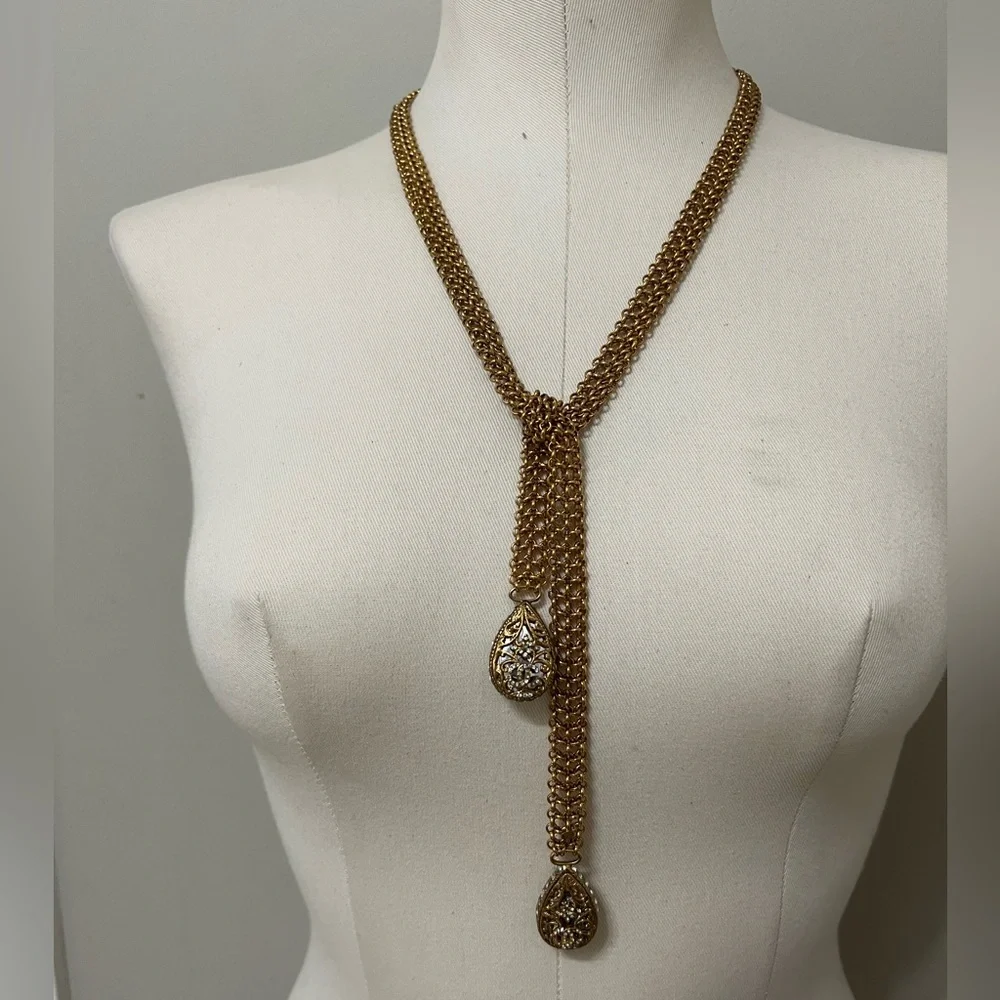 Chanel Necklace - Picture 7 of 16